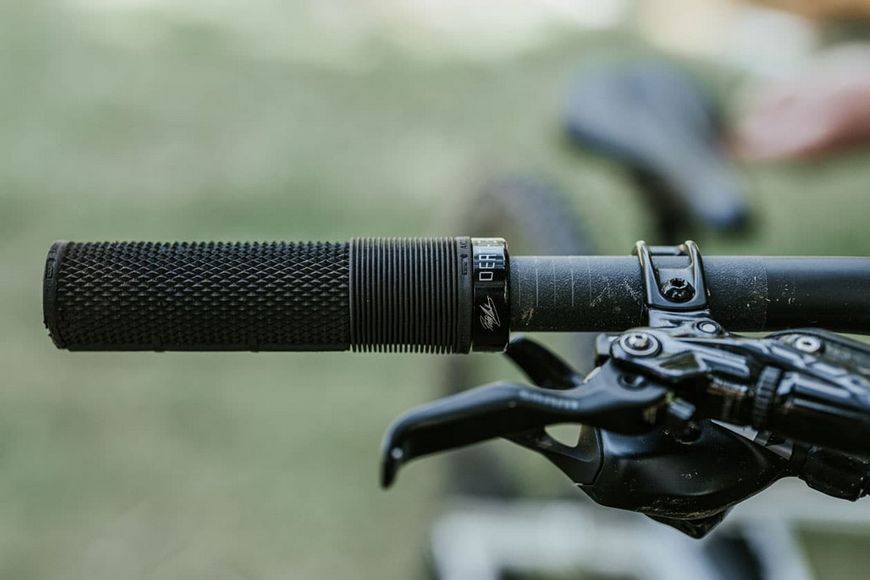 Грипсы DMR Brendog DeathGrip Thick (A20) Flangeless [Snow Camo] DMR14-G-BREN2-TK-SC фото