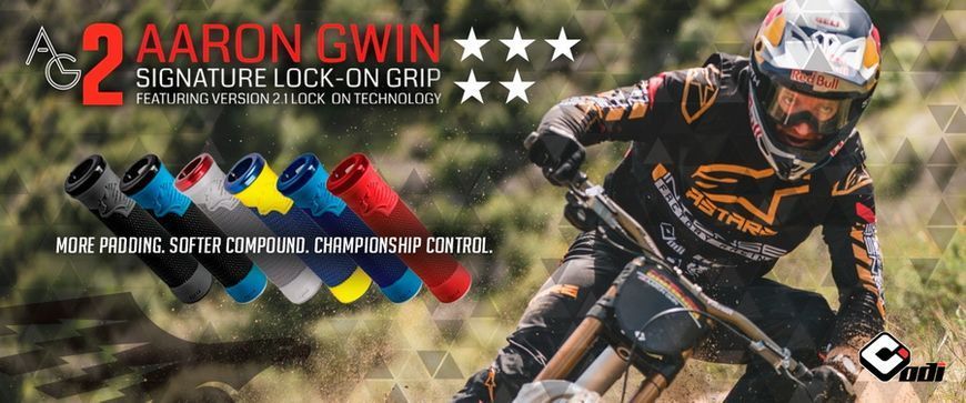Гріпси ODI AG-2 Signature V2.1 Lock-On Grips - Red/Fire red w/ Red Clamps, червоні з червоними замками D35A2RF-R фото